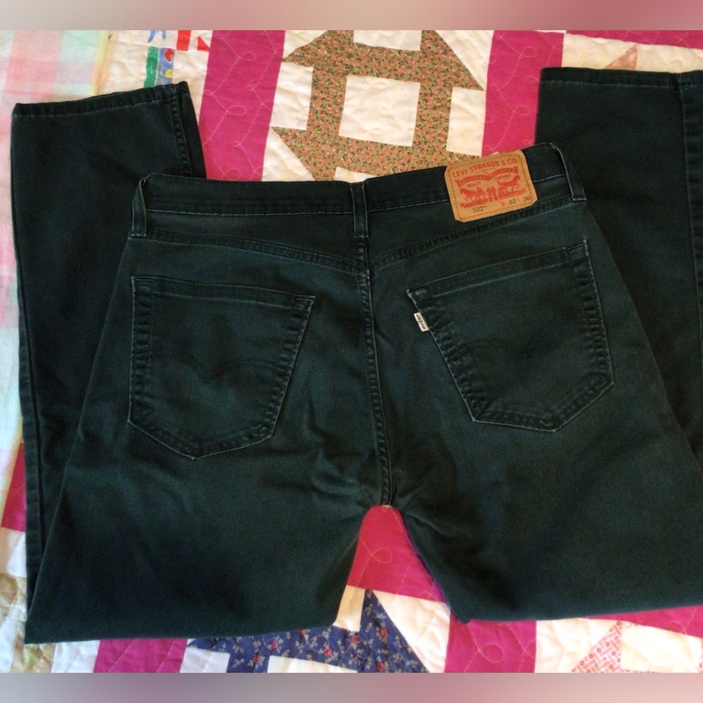 Levi Performance Jeans. - Picture 5 of 6